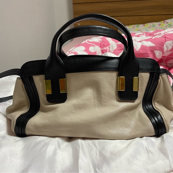 Authentic Chloé bag used - in very good condition. Bought for $2000 - Picture 5 of 5